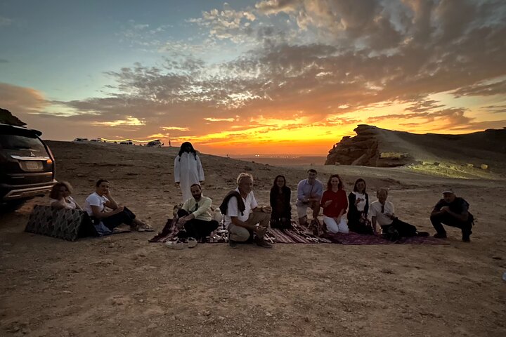 Sunset Edge of The World & Gazelle Reserve 4x4 Adventure: Riyadh