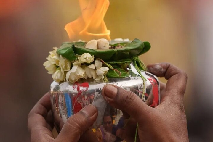 A Guided Cultural Immersion:Meenakshi Temple’s Night Ceremony