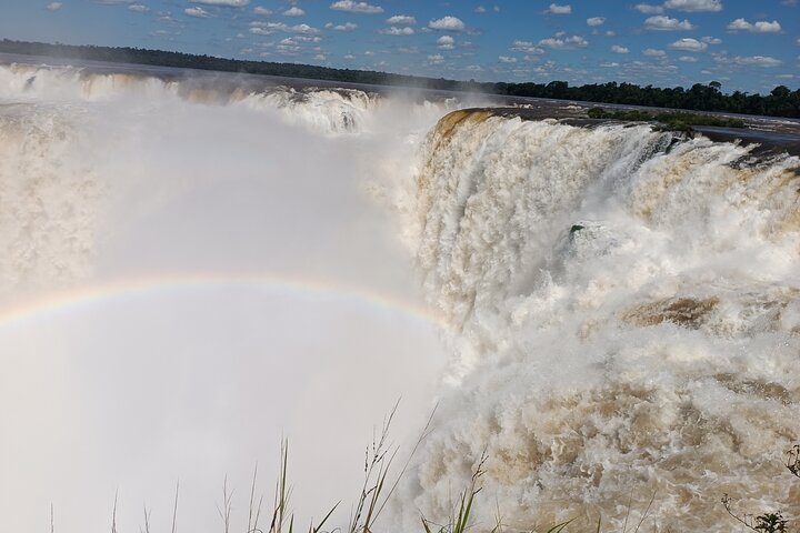 PRIVATE - iguazu falls in 1 day Brazil + Argentina + boat option