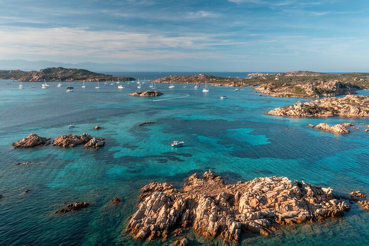 Eco Boat Tour of La Maddalena for Small Groups with Aperitif