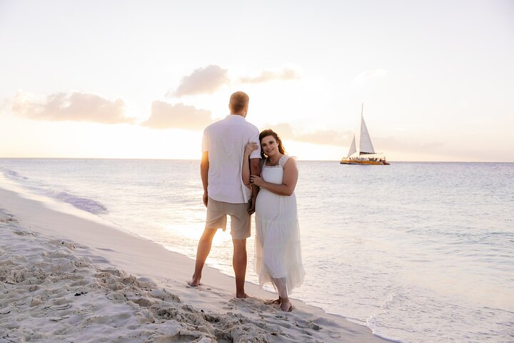 Private Vacation Photoshoot with Photographer in Virginia Beach