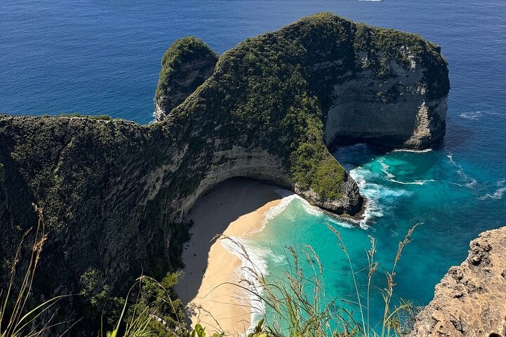 Nusa Penida One Day Trip with Snorkeling - All Inclusive