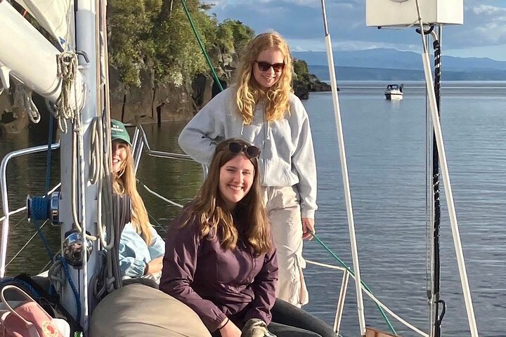 Eco Sailing Tour to Maori Rock Carvings on Lake Taupo