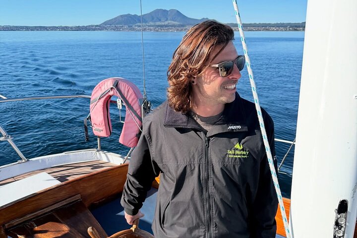 Eco Sailing Tour to Maori Rock Carvings on Lake Taupo