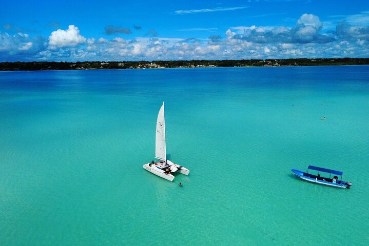 Private luxury sailing catamaran experience in Bacalar lagoon