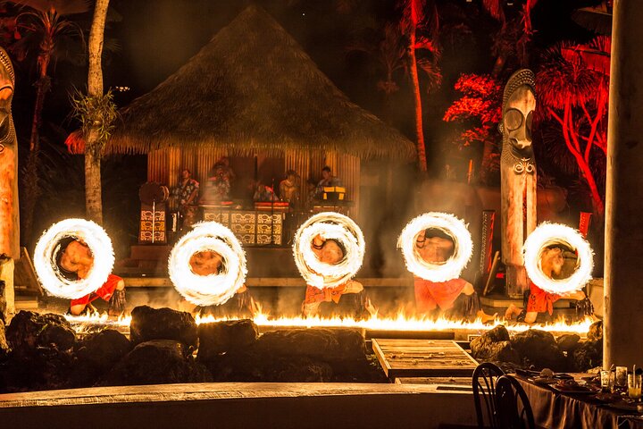 Fish Eye Island Cultural Dinner Show Buffet Course