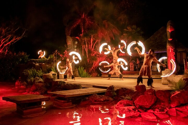 Fish Eye Island Cultural Dinner Show Buffet Course