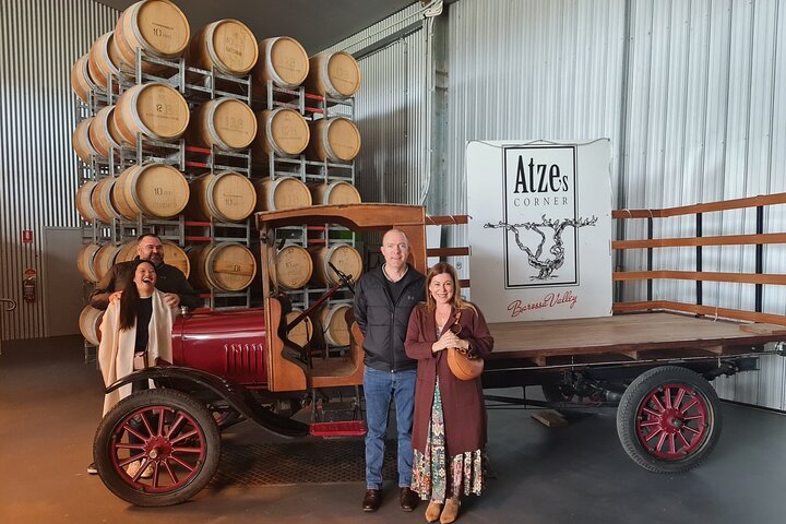 Barossa Valley Wine Tour. Local Guide, Barossa pickup, & lunch