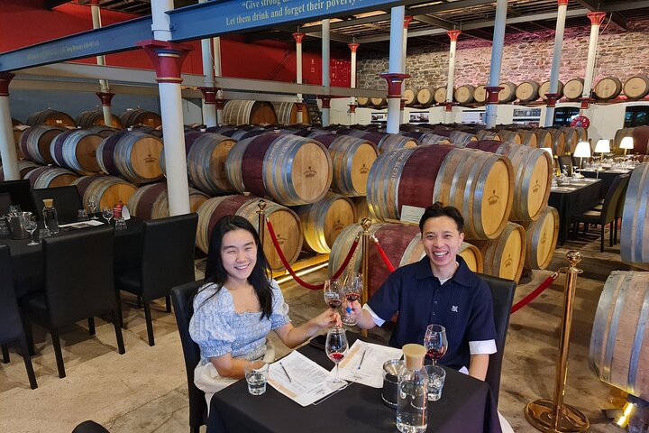 Barossa Valley Wine Tour. Local Guide, Barossa pickup, & lunch