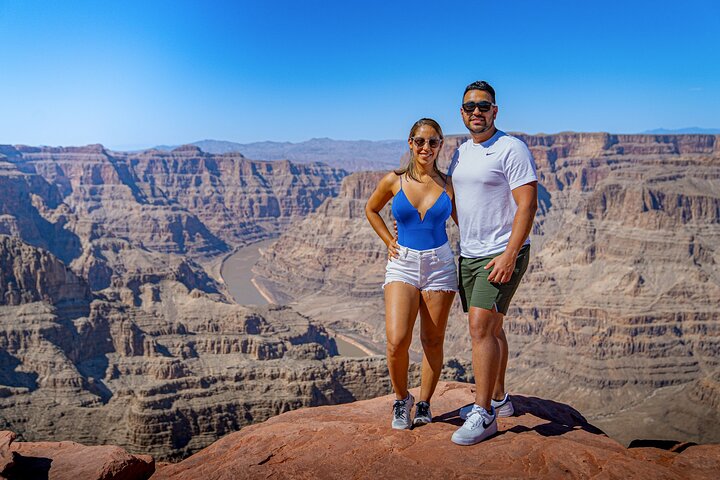 Grand Canyon West, Hoover Dam Stop,Wi-Fi,Optional Lunch & Skywalk