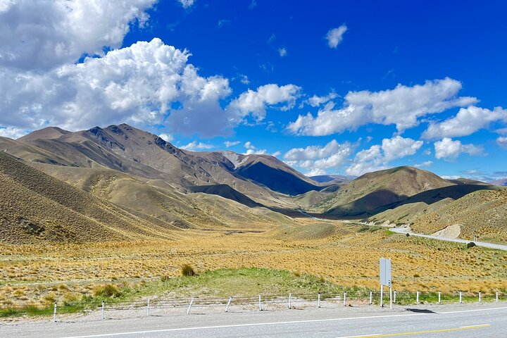 Christchurch to Queenstown One-Way Tour via Mt Cook & Lake Tekapo