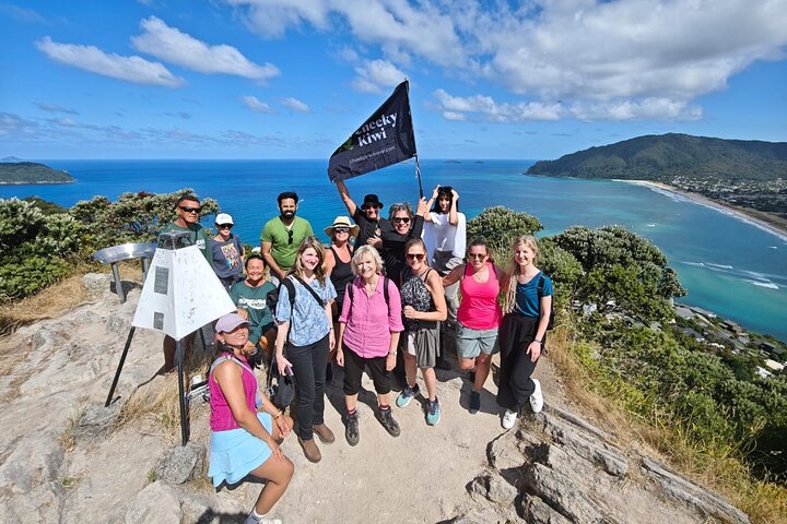 Cathedral Cove & Hot Water Beach Small-Group Tour with Lunch