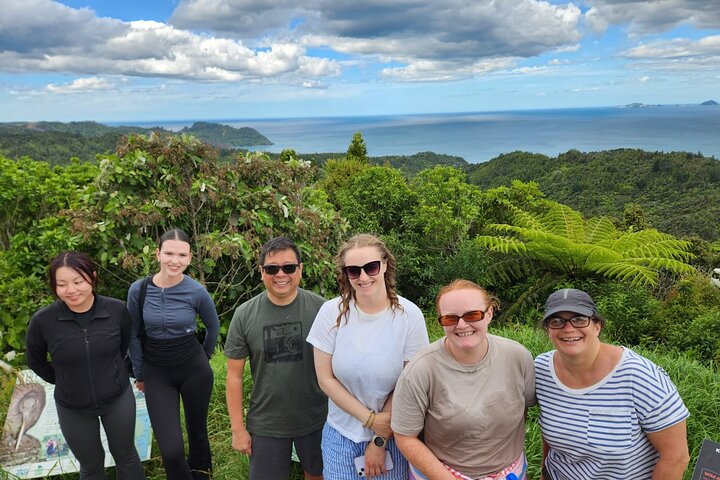 Cathedral Cove & Hot Water Beach Small-Group Tour with Lunch