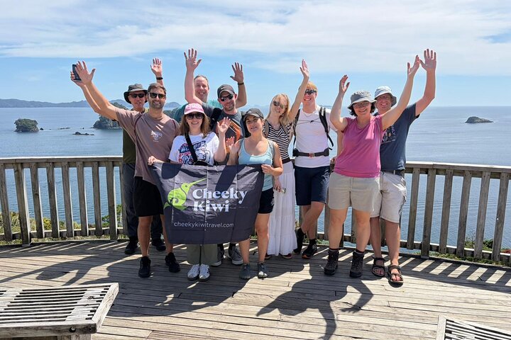 Cathedral Cove & Hot Water Beach Small-Group Tour with Lunch