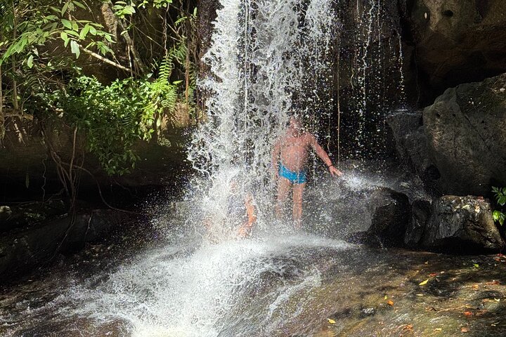 Small Group Tour to Phnom Kulen Rainforest View and Waterfalls