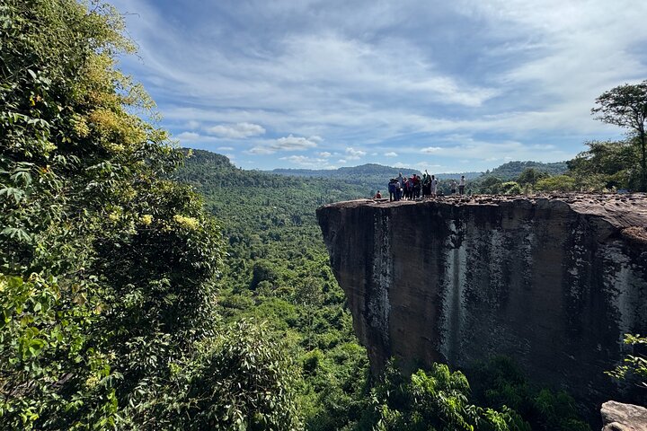 Small Group Tour to Phnom Kulen Rainforest View and Waterfalls