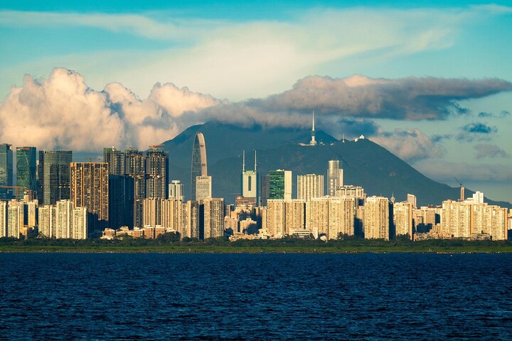 From Hong Kong: Shenzhen Tech Experience Tour with Visa Support