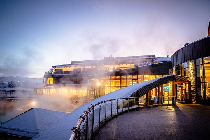 Krakow–Zakopane: Cable Car, Chocholow Baths, Cheese & Vodka