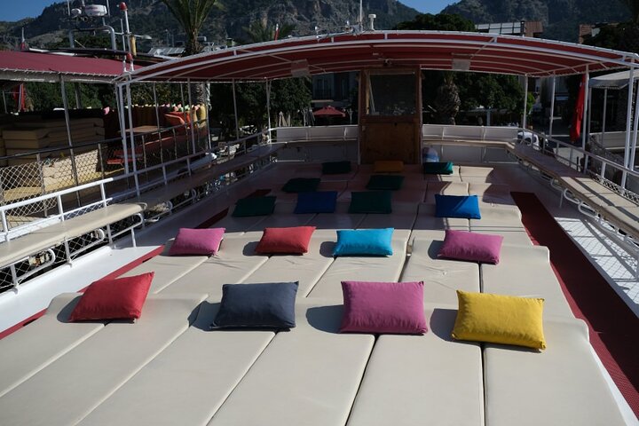 Gocek 12 Islands Cruise with Lunch & Transfer from Sarıgerme