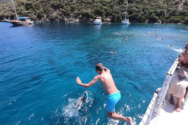 Gocek 12 Islands Cruise with Lunch & Transfer from Sarıgerme