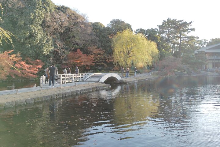Nagoya: Tokugawa Garden and Nagoya Castle Samurai Heritage Tour