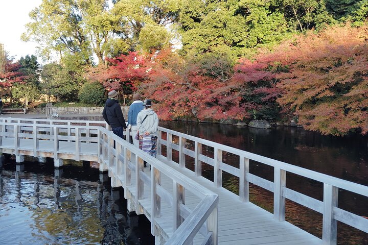 Nagoya: Tokugawa Garden and Nagoya Castle Samurai Heritage Tour