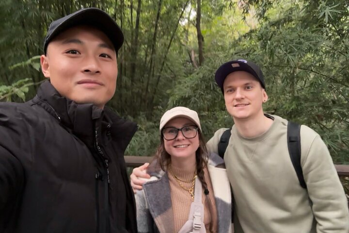 Private Chengdu Panda Base Tour with Hotel Pickup