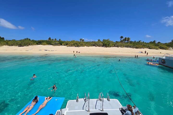 Culebra Snorkeling and Beach Day Tour All Inclusive