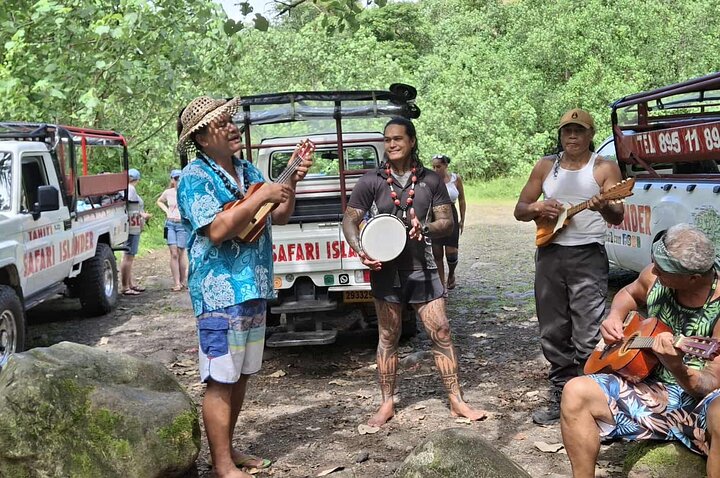 Tahiti Safari Islander 4x4 Discovery, Expedition, Adventure