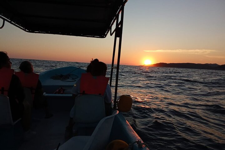 Private Tour 9 Bays of Huatulco to San Agustin + SPORTS FISHING