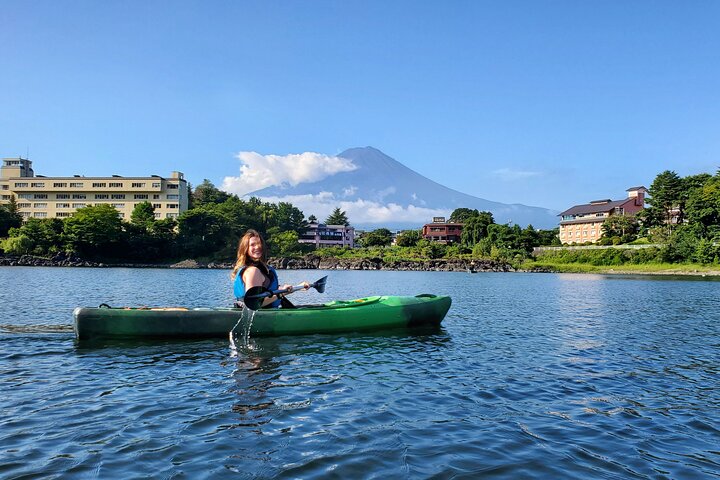 Mt. Fuji Panoramic Kayak Tour on Lake Kawaguchiko