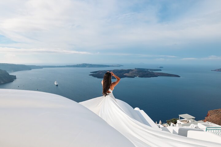 Exclusive Santorini Flying Dress Photoshoot with Pickup
