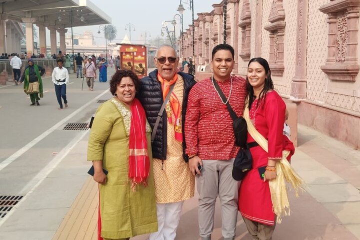 Ayodhya VIP/Sugam Darshan & Accommodation - Wheelchair support