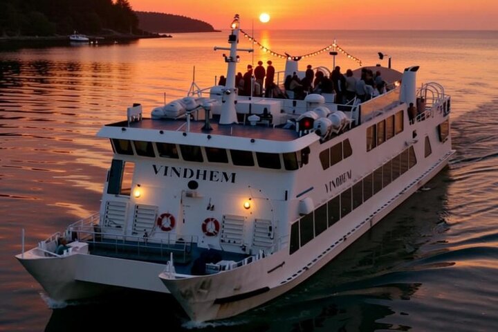 Stockholm Guided Archipelago Cruise Tour with Swedish Fika