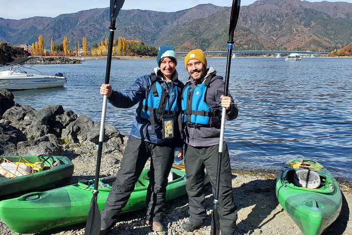 Mt. Fuji Panoramic Kayak Tour on Lake Kawaguchiko