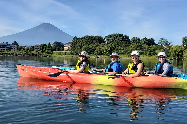 Mt. Fuji Panoramic Kayak Tour on Lake Kawaguchiko