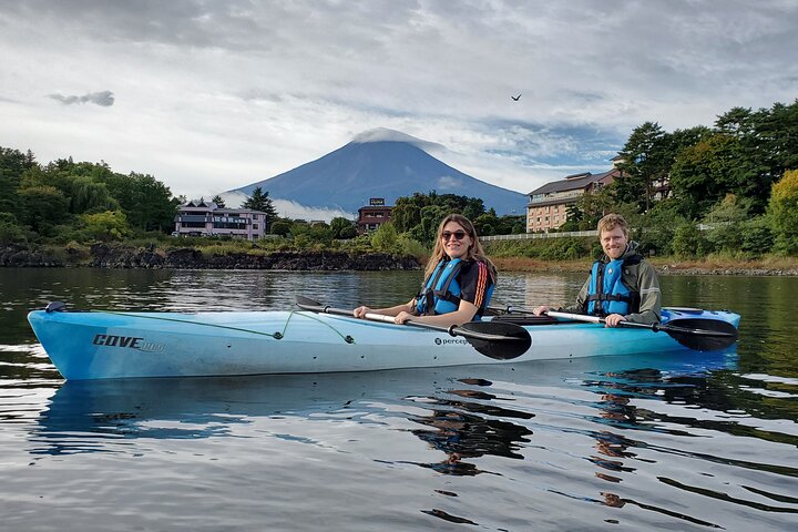 Mt. Fuji Panoramic Kayak Tour on Lake Kawaguchiko