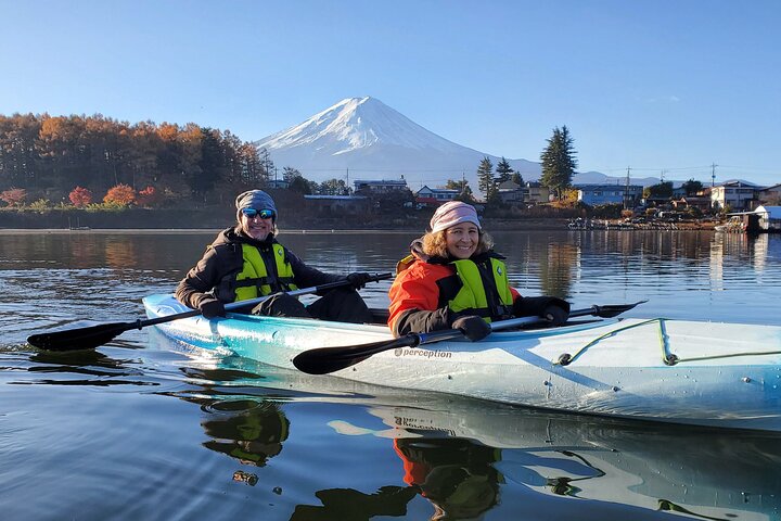 Mt. Fuji Panoramic Kayak Tour on Lake Kawaguchiko