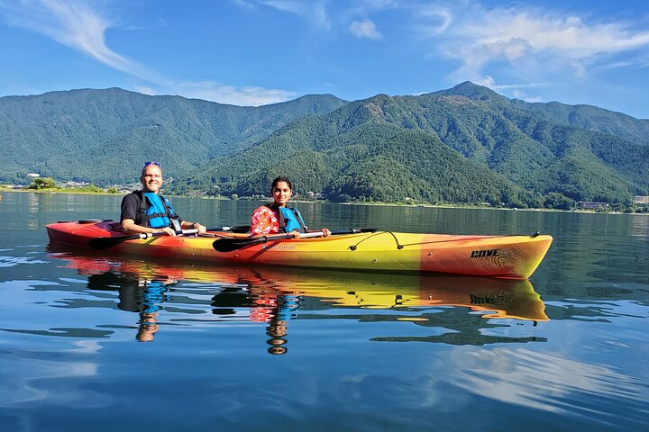 Mt. Fuji Panoramic Kayak Tour on Lake Kawaguchiko