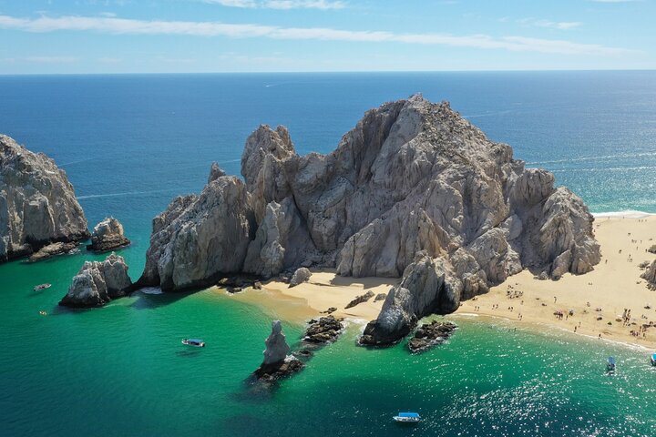 Cabo Boat Ride to El Arco & Lover’s Beach with Swimming