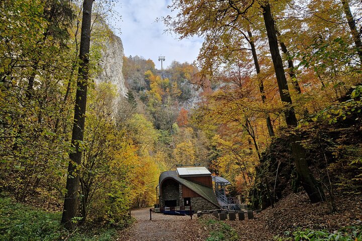 PUNKVA CAVES, ABYSS and PERNSTEJN CASTLE =only from Apr to Sep