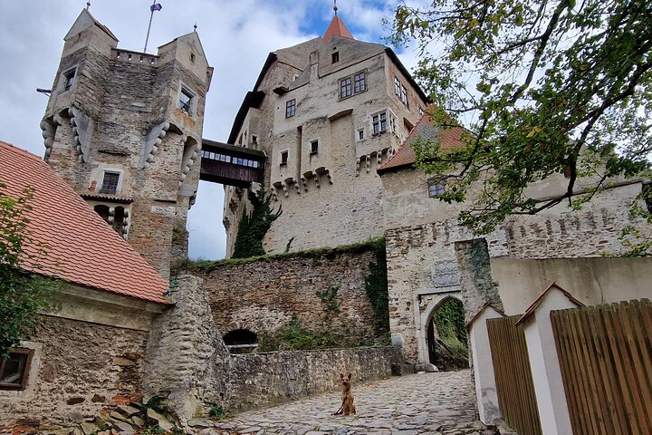 PUNKVA CAVES, ABYSS and PERNSTEJN CASTLE =only from Apr to Sep