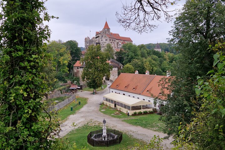 PUNKVA CAVES, ABYSS and PERNSTEJN CASTLE =only from Apr to Sep