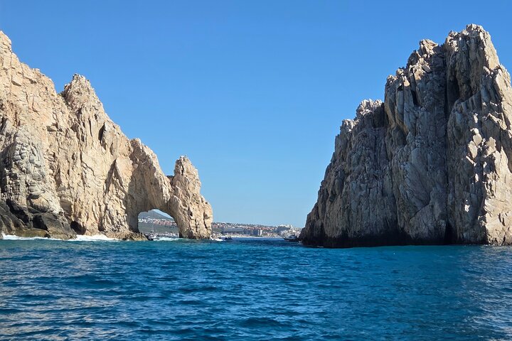 Los Cabos Small-Group Tour: Cruise, Tacos, Tequila and Photos
