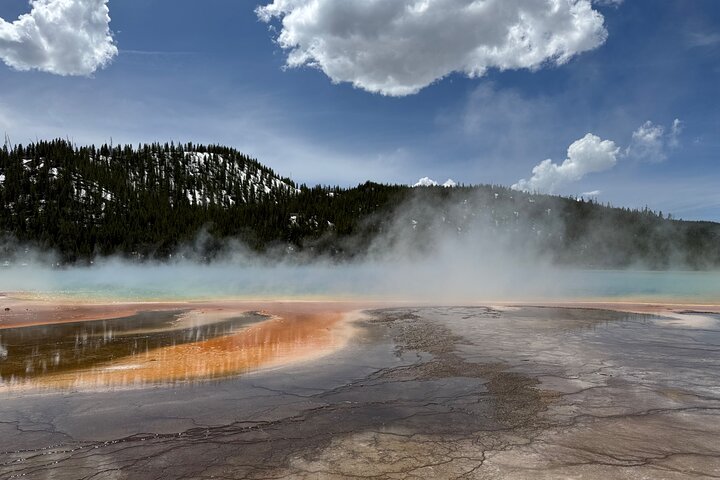 Half Day Yellowstone “Hot Spots” Deals From West Yellowstone