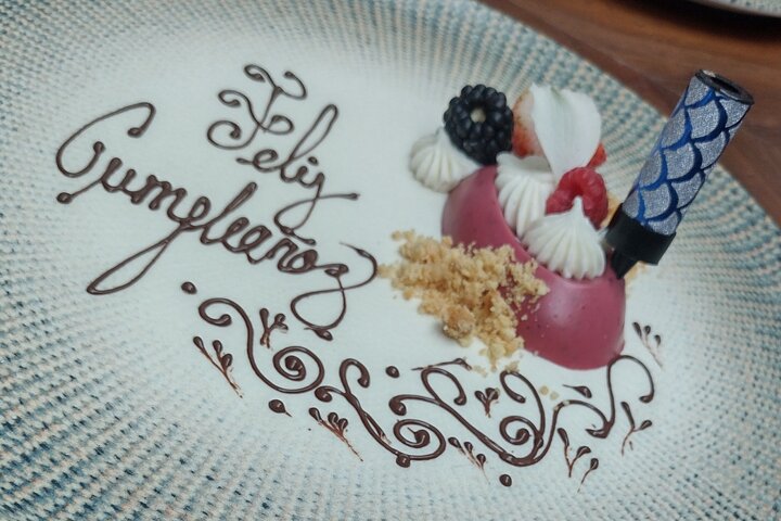 Gourmet Night Tour in San Miguel: Haute Cuisine and Local Chefs