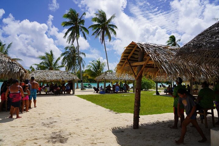 Guided tour of the island of Tahaa with Revanui Excursions
