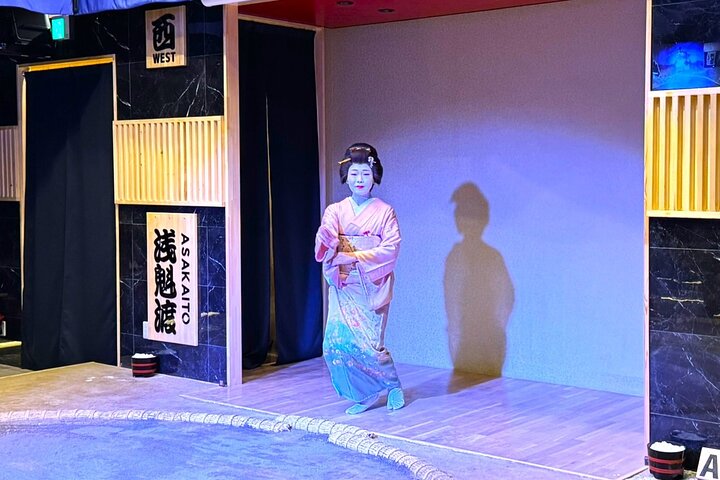 Tokyo Luxury Sumo Experience with Deluxe Japanese Cuisine