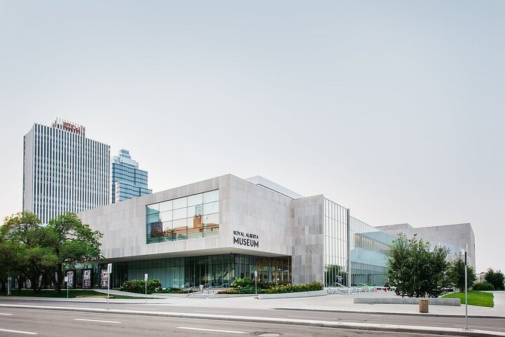 Edmonton Culture and Nature Private City Tour