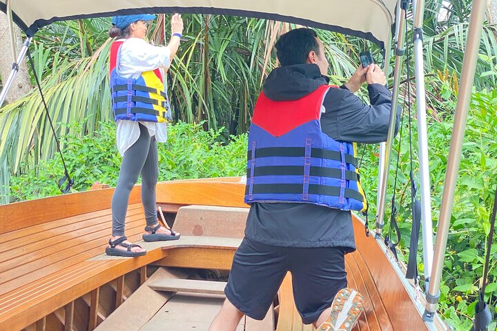 Private Bandar Highlight, Water Village & Night Tour